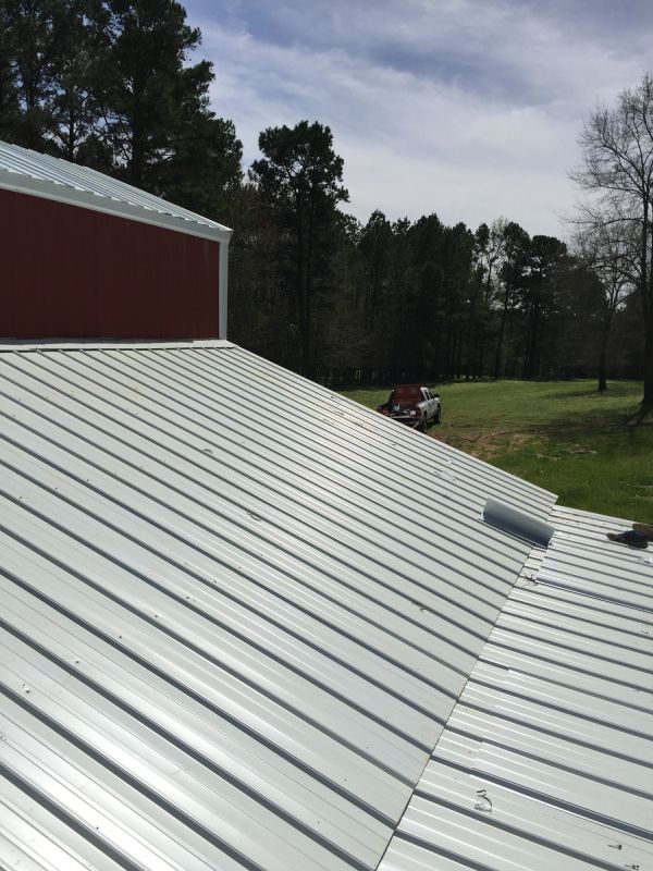 Barn Roof Construction in Fredericksburg, VA