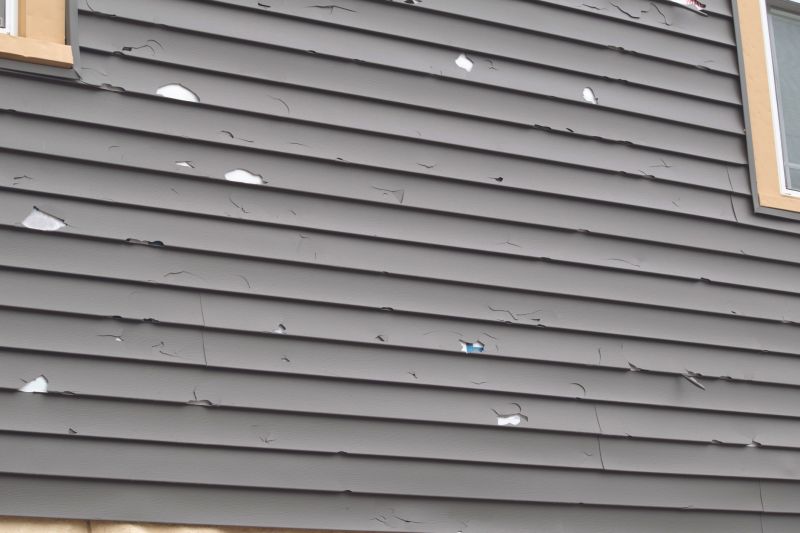 Get Damaged Vinyl Siding Repair Schedule Service Today
