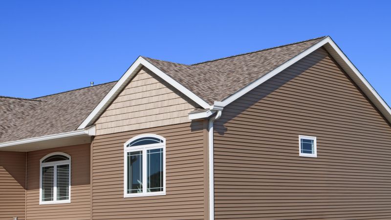 Get Professional Vinyl Siding Repair To Improve Property Values!